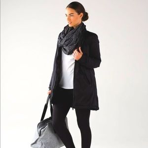 Lululemon B&W Vinyasa Wrap Excellent Condition